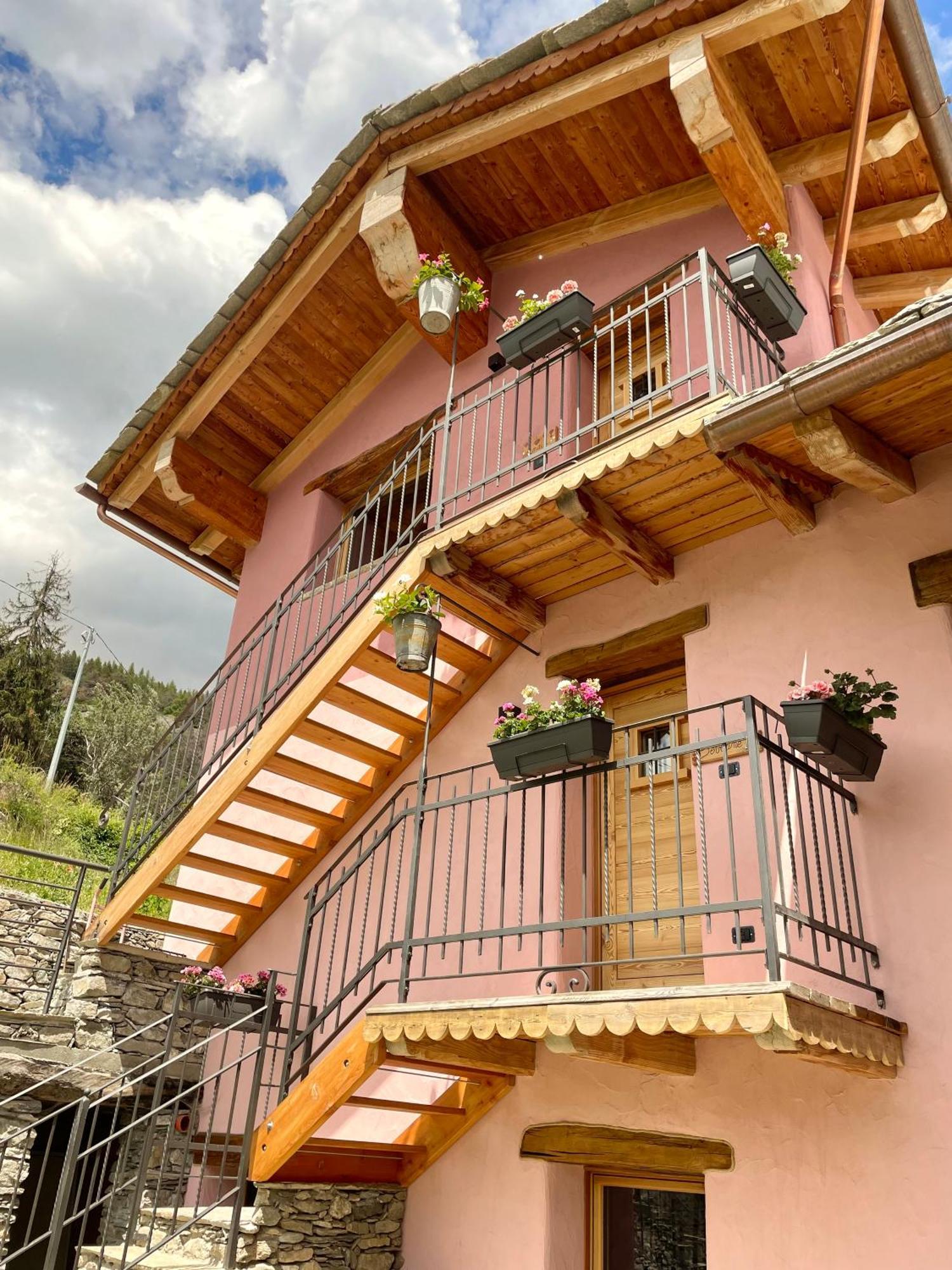 La Famille D'Evian Hotel Villeneuve Ngoại thất bức ảnh