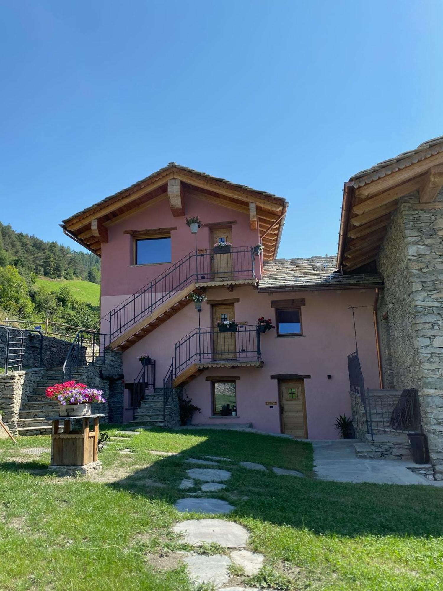 La Famille D'Evian Hotel Villeneuve Ngoại thất bức ảnh