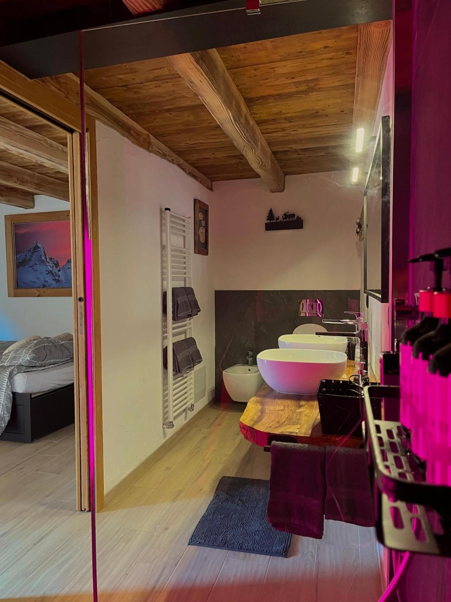 La Famille D'Evian Hotel Villeneuve Ngoại thất bức ảnh